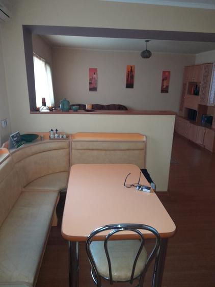 Apartament cu 2 camere decomandat în Traian