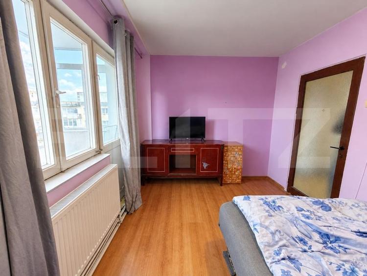 Apartament cu 3 camere decomandat, mobilat în Mircea cel Bătrân
