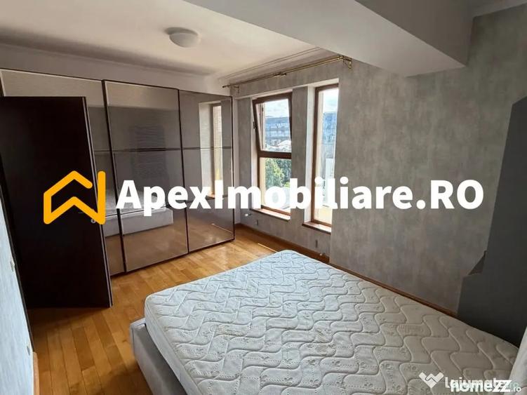 Apartament cu 4 camere decomandat în Herăstrău