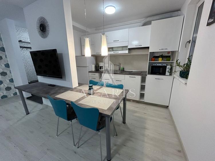 Apartament cu 2 camere semidecomandat, mobilat în Lipovei