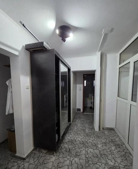 Apartament cu 2 camere decomandat, mobilat în Brâncoveanu