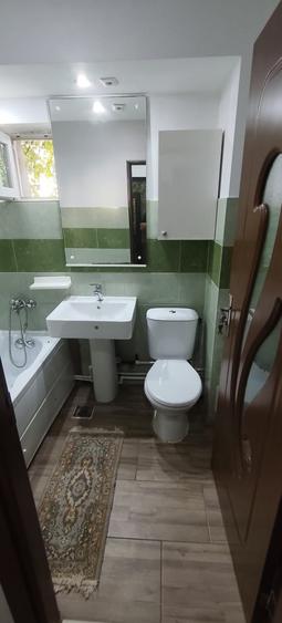 Garsonieră decomandată în Podul de Fier