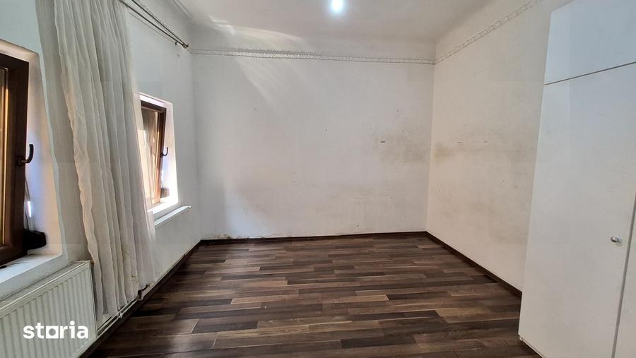 Casă cu 2 camere cu Teren 98 Mp în Parcul Carol