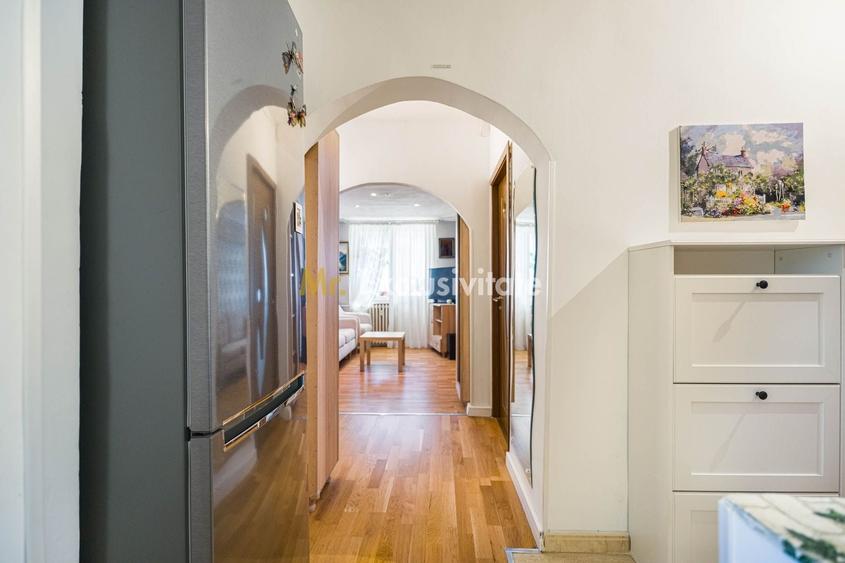 Apartament cu 3 camere decomandat, mobilat în Baba Novac