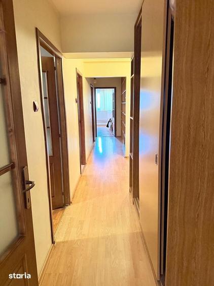 Apartament cu 4 camere decomandat în Siderurgiștilor
