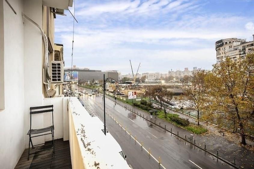 Apartament cu 3 camere decomandat, mobilat în Centrul Istoric
