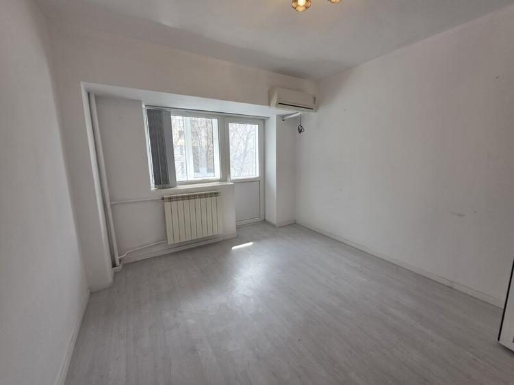 Apartament cu 2 camere decomandat în P-ța Muncii