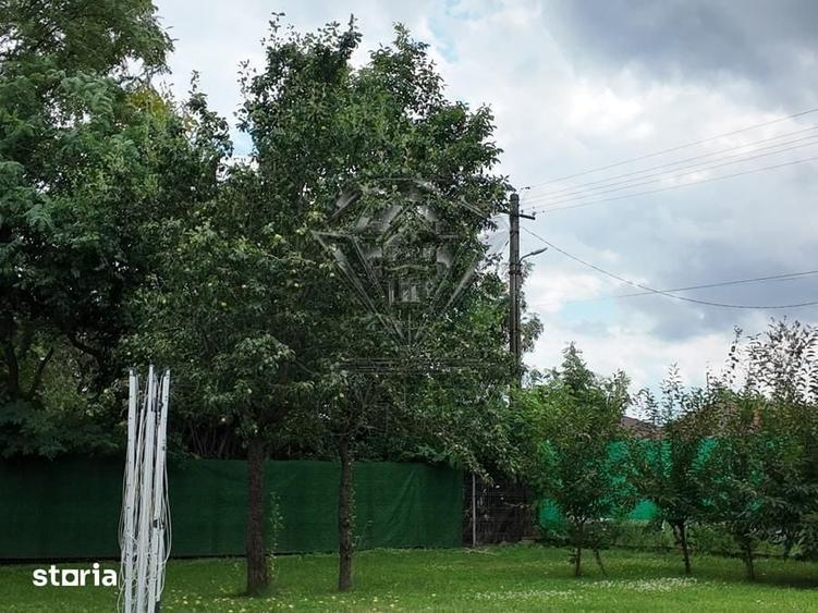 Casă cu 4 camere cu Teren 1468 Mp în Drăgănești