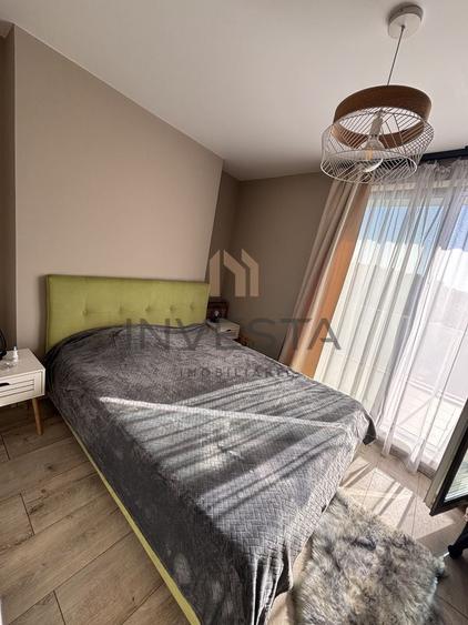 Apartament cu 3 camere semidecomandat, mobilat în Central