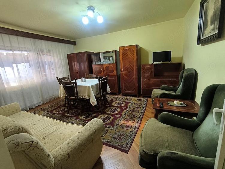 Apartament cu 3 camere decomandat în Ultracentral