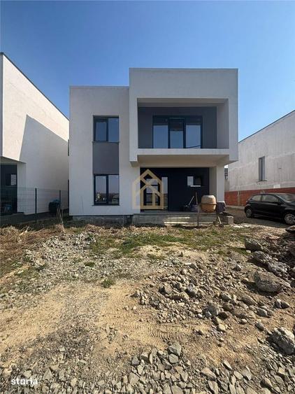 Casă cu 4 camere în Săsar