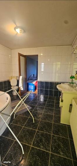 Casă cu 4 camere cu Teren 1000 Mp în Central