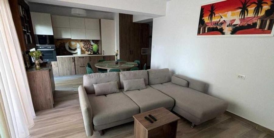 Apartament cu 3 camere în Mamaia