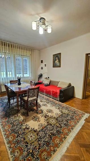 Apartament cu 3 camere semidecomandat în Central