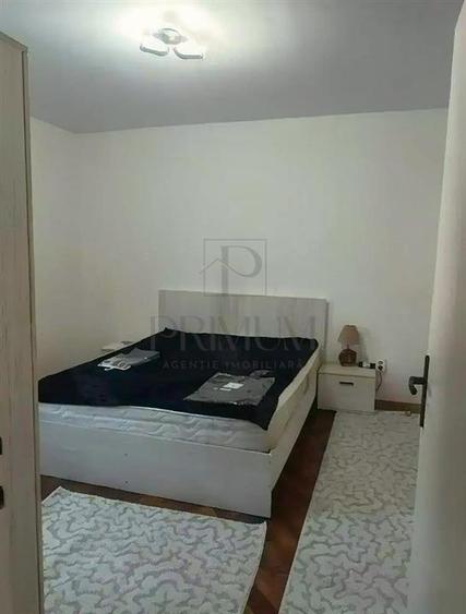 Apartament cu 4 camere decomandat în Medicină