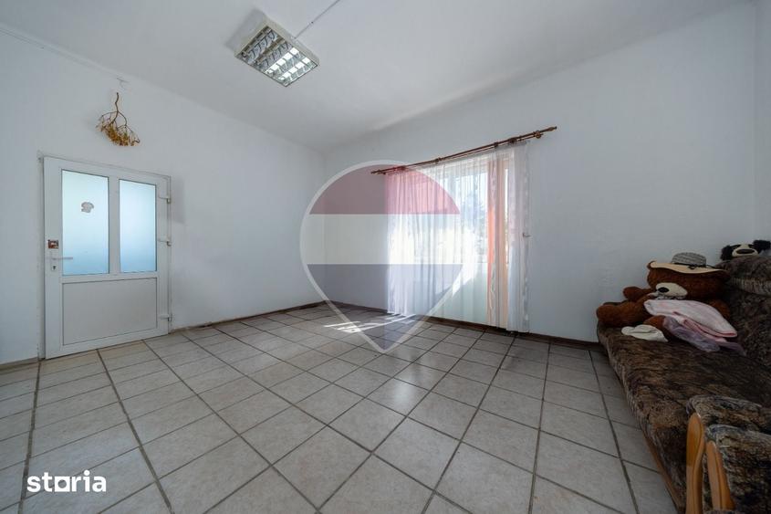 Casa cu poten?ial rar in Sacele: 2 corpuri ?i teren de 1.048 mp - 13