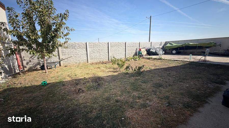 Casă cu 3 camere cu Teren 430 Mp în Domnești