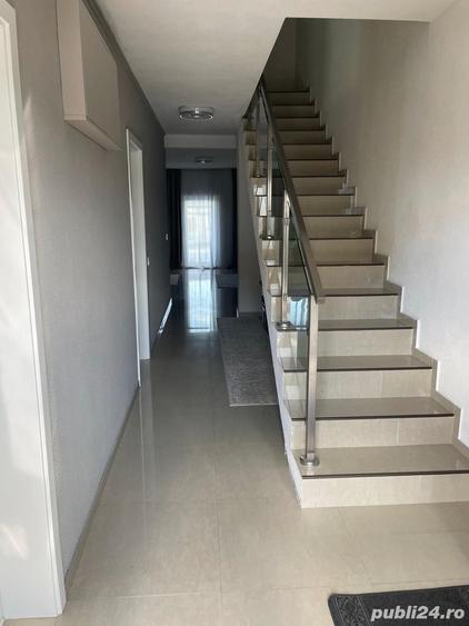 Casă cu 5 camere cu Teren 280 Mp în Lipovei