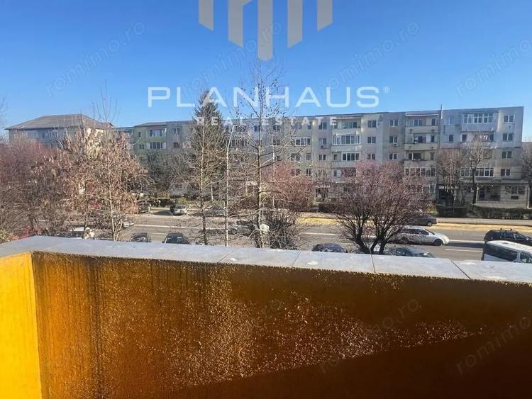 Apartament cu 4 camere decomandat în Central