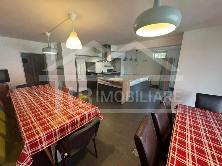 Casă cu Teren 2500 Mp în Corunca