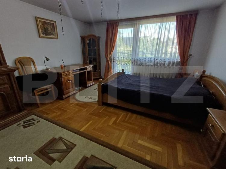 Casă cu 5 camere cu Teren 400 Mp în Obcini