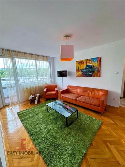 Apartament cu 3 camere decomandat în Aleea Carpați