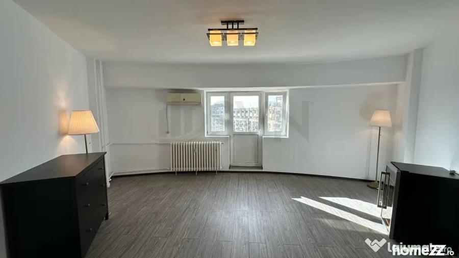 Apartament cu 6 camere decomandat în Alba Iulia