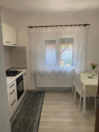 Casă cu 3 camere în Jamu Mare