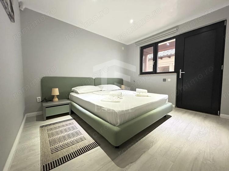 Casă cu 12 camere cu Teren 608 Mp în Central