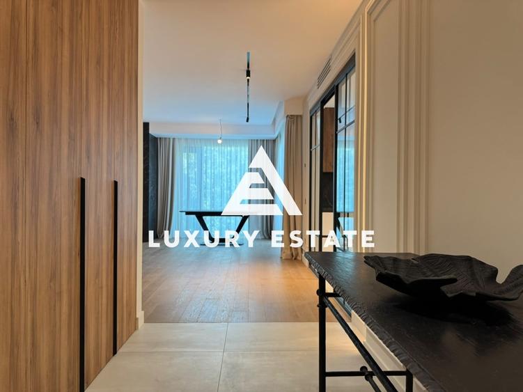 Apartament cu 4 camere semidecomandat în Aviatorilor
