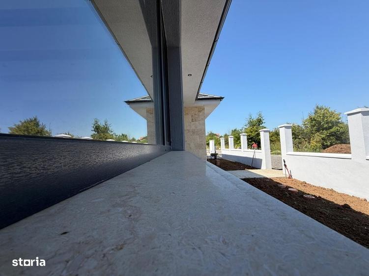 Casă cu 4 camere în Corbeanca