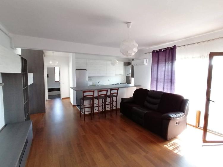 Apartament cu 3 camere în Florești