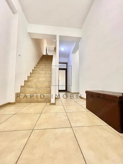 Casă cu 6 camere cu Teren 1000 Mp în Central