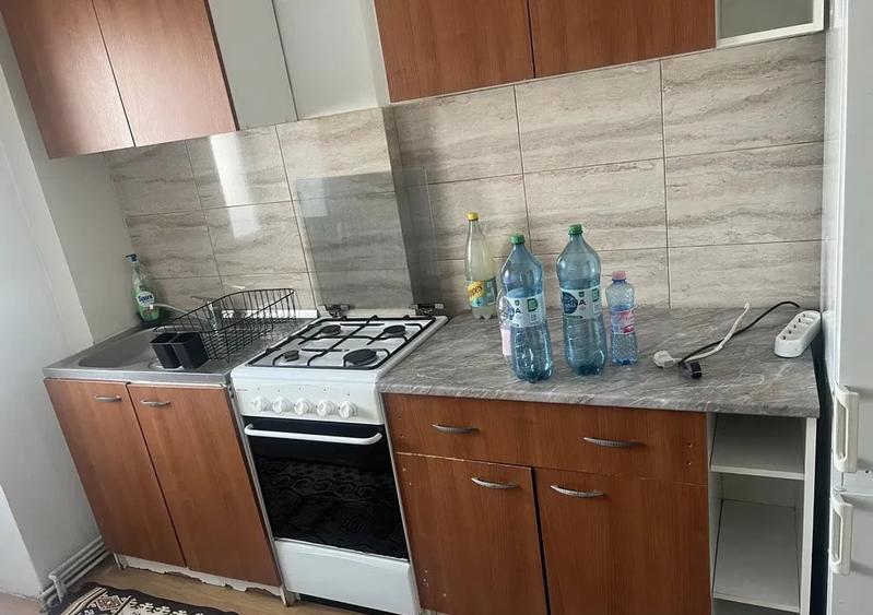 Apartament cu 2 camere decomandat în Gară
