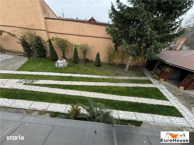 Casă cu 4 camere în Central
