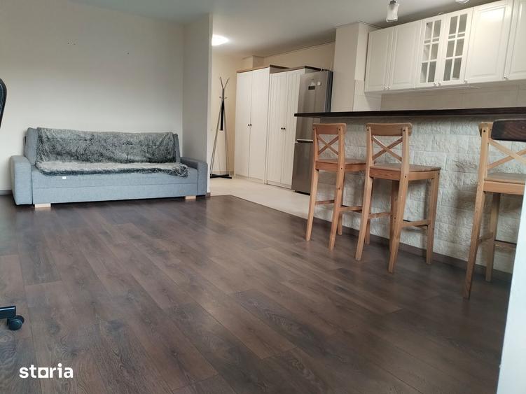 Garsonieră decomandată în Decebal