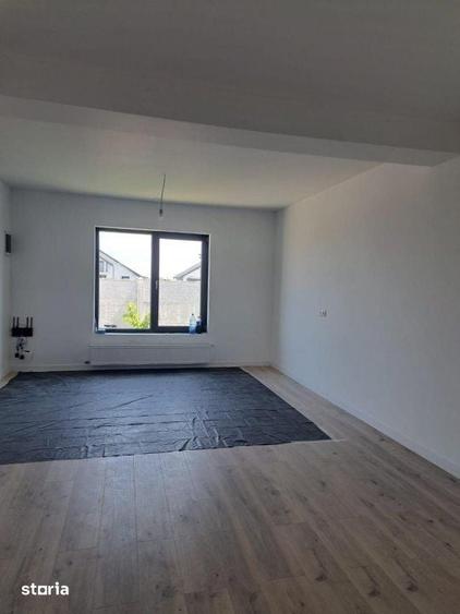 Casă cu 3 camere cu Teren 250 Mp în Central