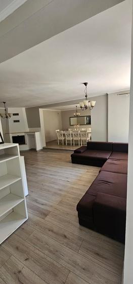 Casă cu 4 camere cu Teren 900 Mp în Central
