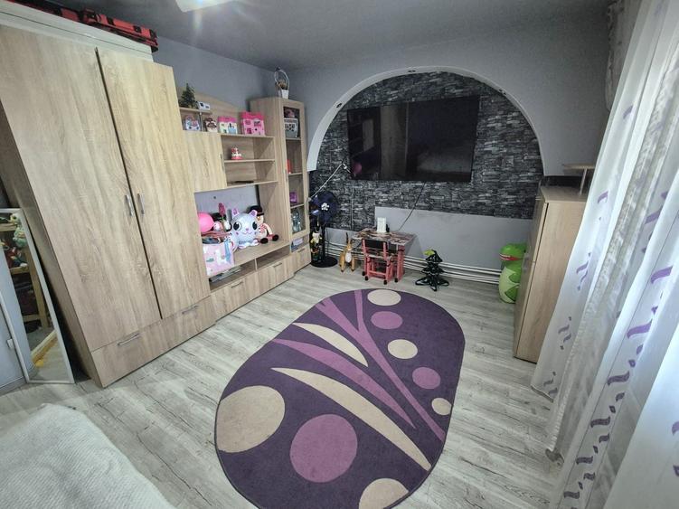 Apartament cu 2 camere decomandat în Confecții