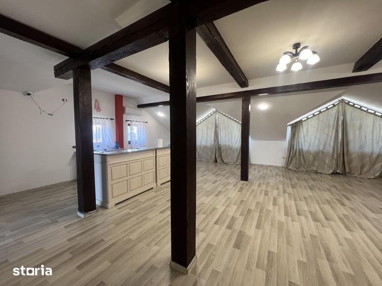 Casă cu 7 camere cu Teren 1900 Mp în Cornetu