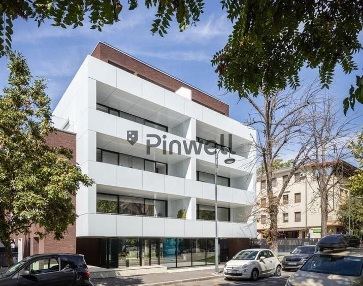 Apartament cu 4 camere decomandat în Dorobanți