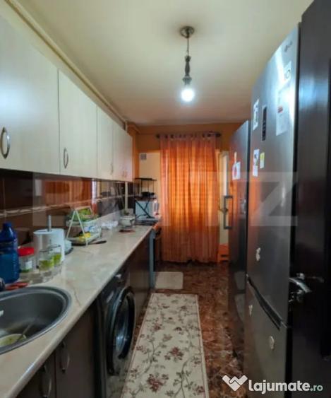 Apartament cu 3 camere decomandat în Central