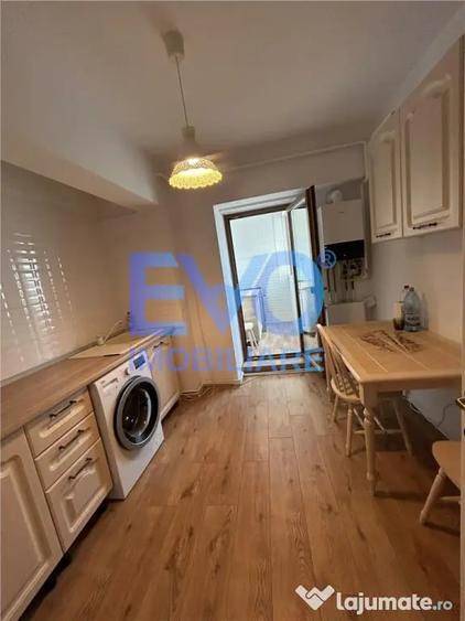 Apartament cu 4 camere decomandat în Păcurari