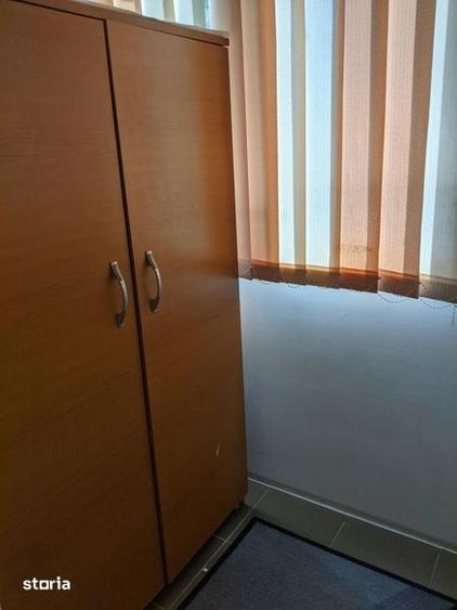 Apartament cu 3 camere semidecomandat în Cornișa