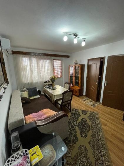 Apartament cu 3 camere, mobilat în Girocului