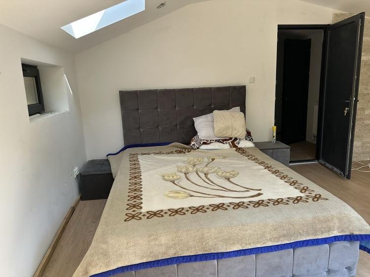 Casă cu 4 camere cu Teren 900 Mp în Runcu