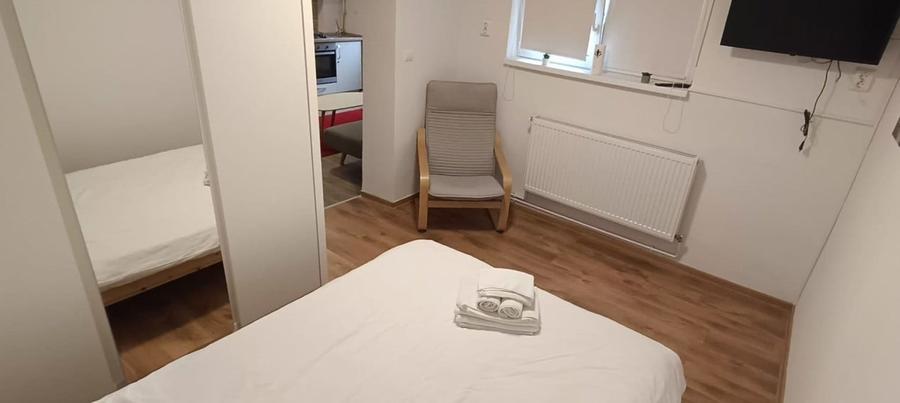 Apartament cu 2 camere nedecomandat, mobilat în Centrul Istoric