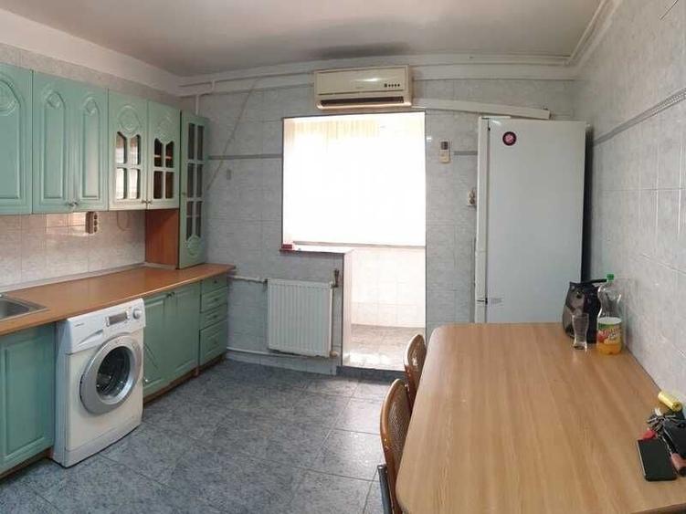 Apartament cu 2 camere semidecomandat în Obor