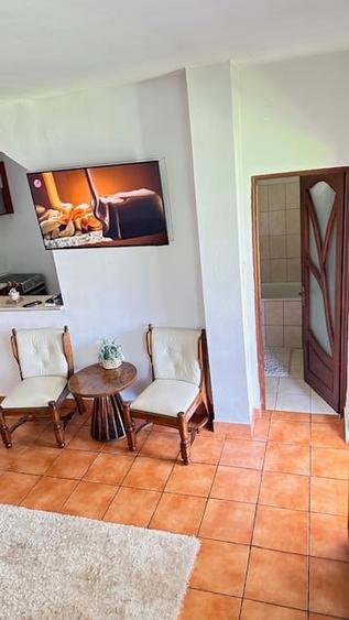 Casă individuală cu 4 camere cu Canalizare în Central