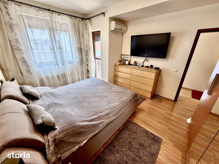 Casă cu 4 camere cu Teren 330 Mp în Glina